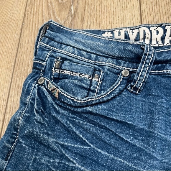 HYDRAULIC distressed denim jean shorts Sammie Boyfriend, embroidered pockets, 0. - Picture 6 of 14